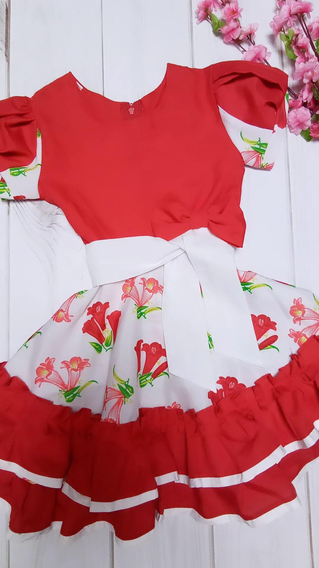 Vestido de Huasa Rojo diseño copihues -